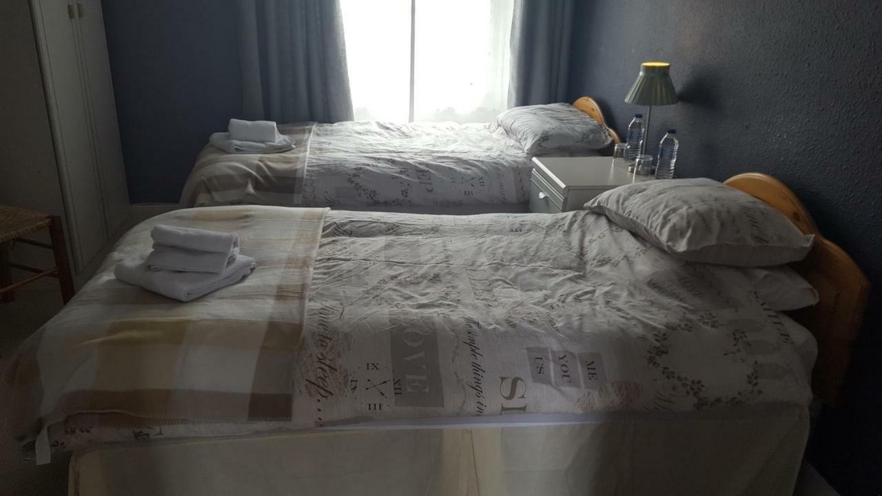 The Bugle Inn Экстерьер фото